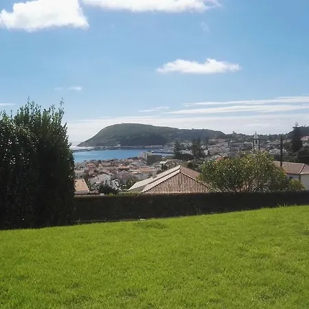 بيت للعطل The Family House *