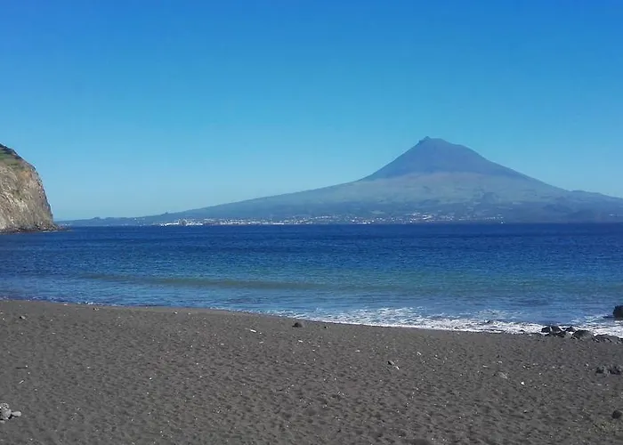 度假居 The Family House